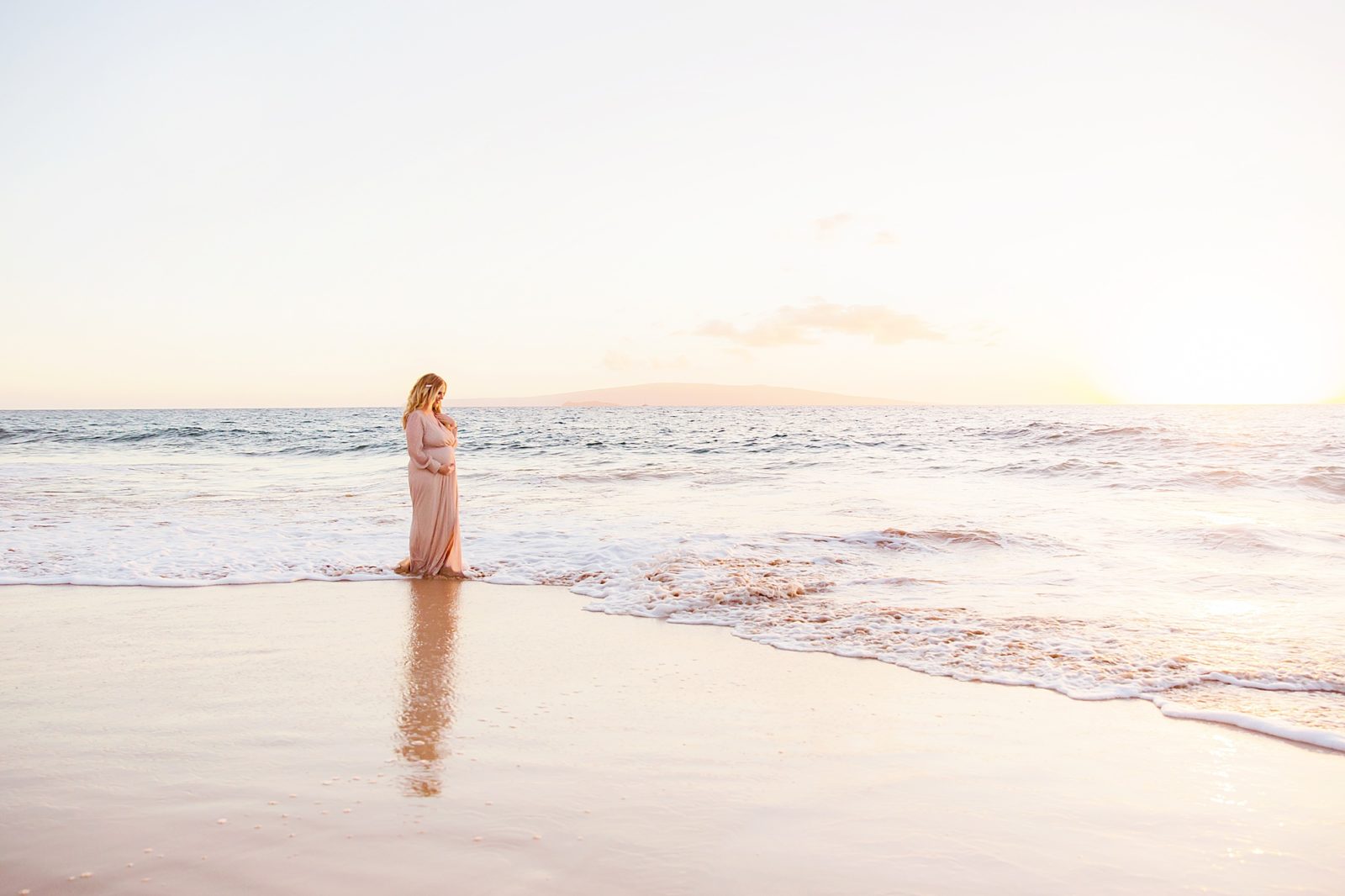 Sunset Wailea Babymoon Portraits - Expecting the couples' first child