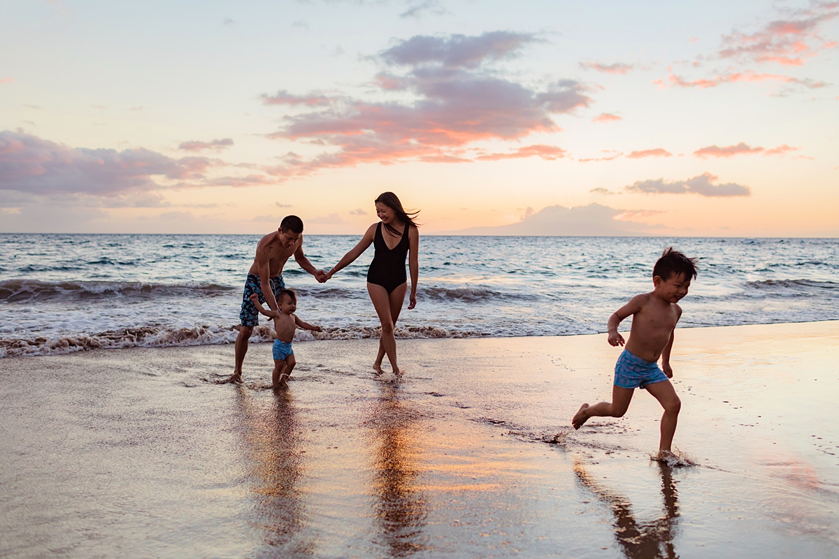 family beach mini session on Maui