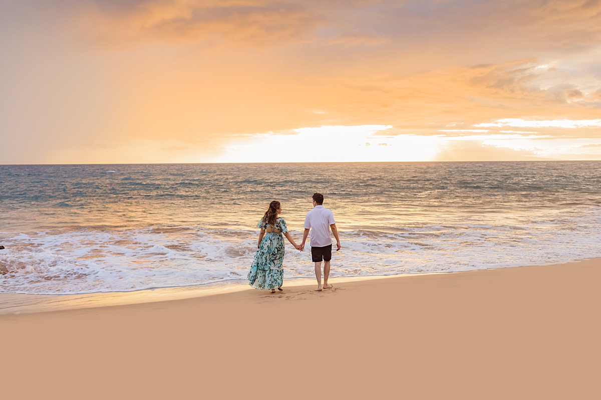 Romantic Wailea beach sunset portraits on Maui
